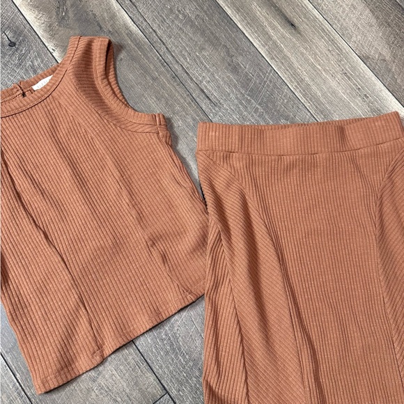 Illa Illa 2pc Ribbed Knit Set - Picture 3 of 8